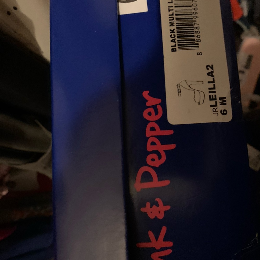 Heels - Picture 3 of 4